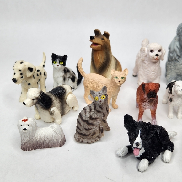 Vintage Miniature Cat and Dog Figure Lot - Picture 2 of 4